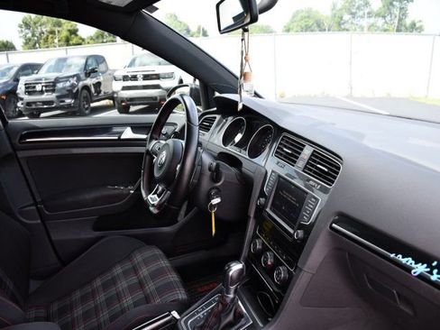 Used 2017 Volkswagen GTI S FWD image 29