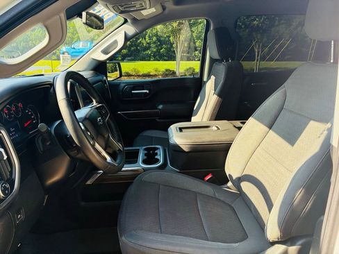 Used 2022 Chevrolet Silverado 1500 LT Trail Boss w/ Convenience Package II image 17