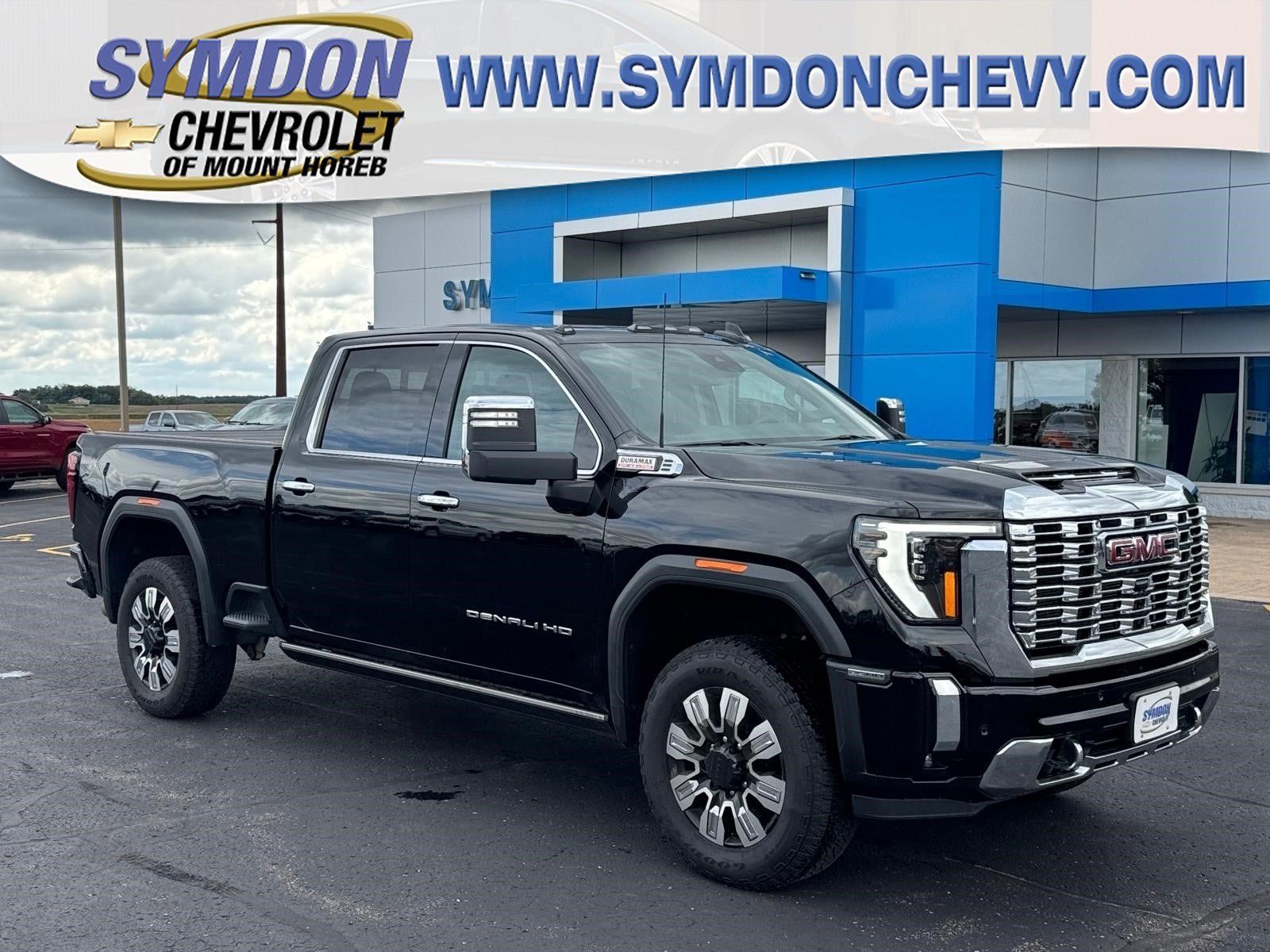 Used 2026 GMC Sierra 2500 Denali w/ Denali Reserve Package AWD/4WD image 1