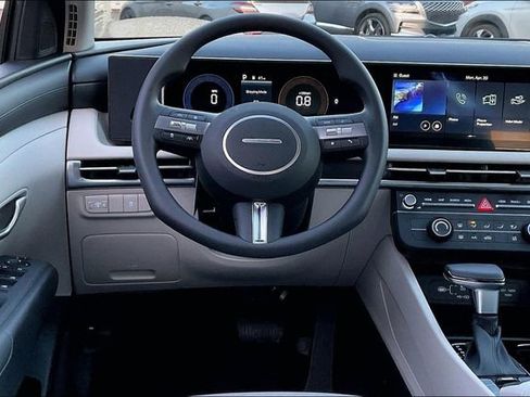 New 2026 Hyundai Tucson SE FWD image 6