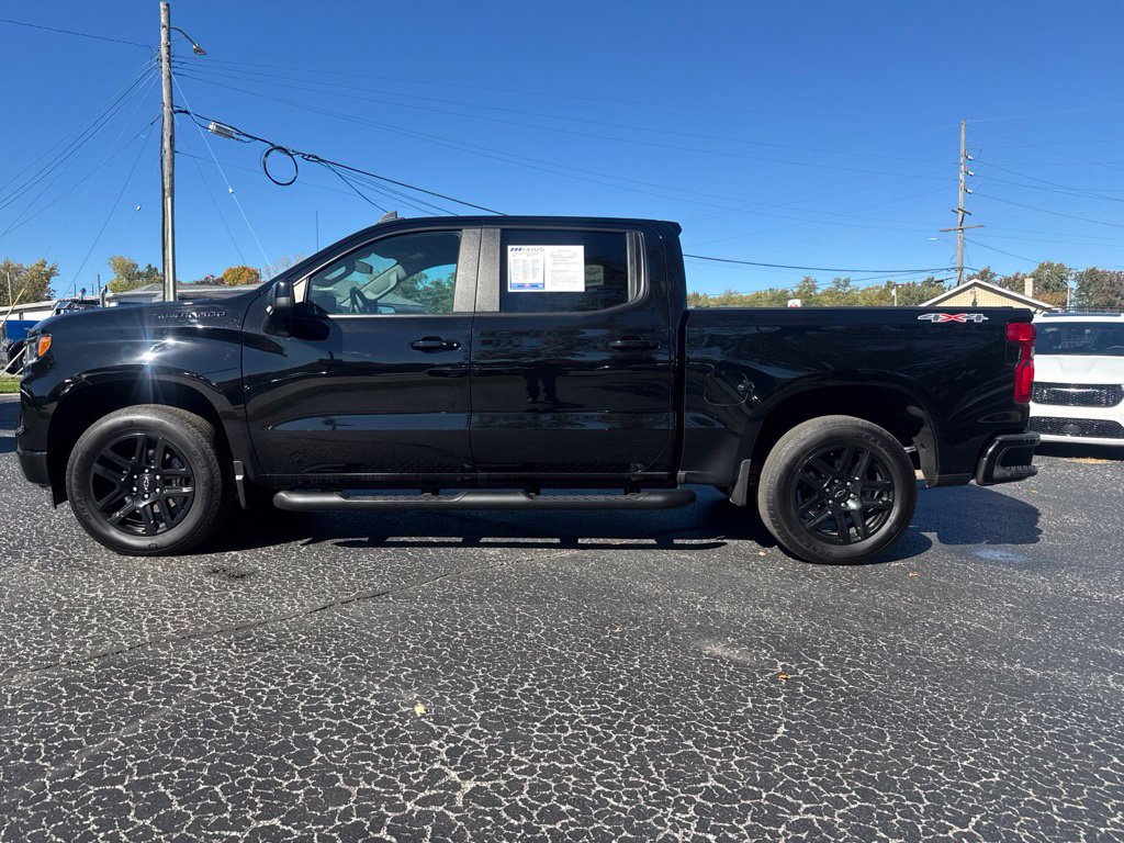 Used 2024 Chevrolet Silverado 1500 RST w/ Rally Edition AWD/4WD image 4
