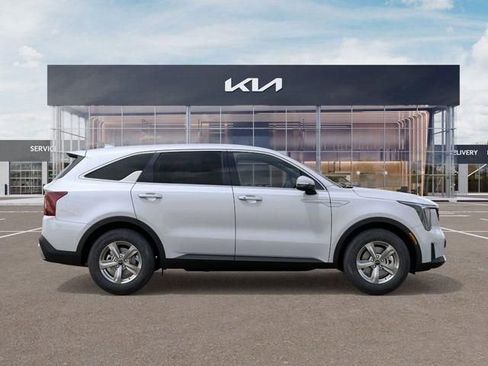 New 2026 Kia Sorento LX FWD image 8