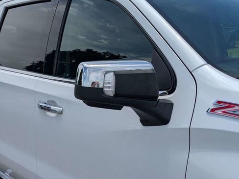 Used 2020 Chevrolet Silverado 1500 LTZ w/ LTZ Premium Package AWD/4WD image 11