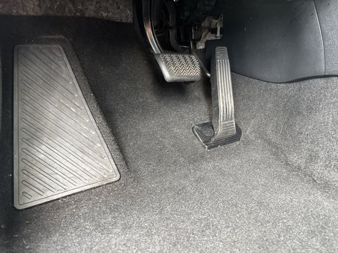 Used 2021 Lexus UX 250h w/ Accessory Package (Z1) AWD/4WD image 17