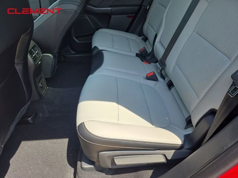 New 2025 Ford Escape SE image 30