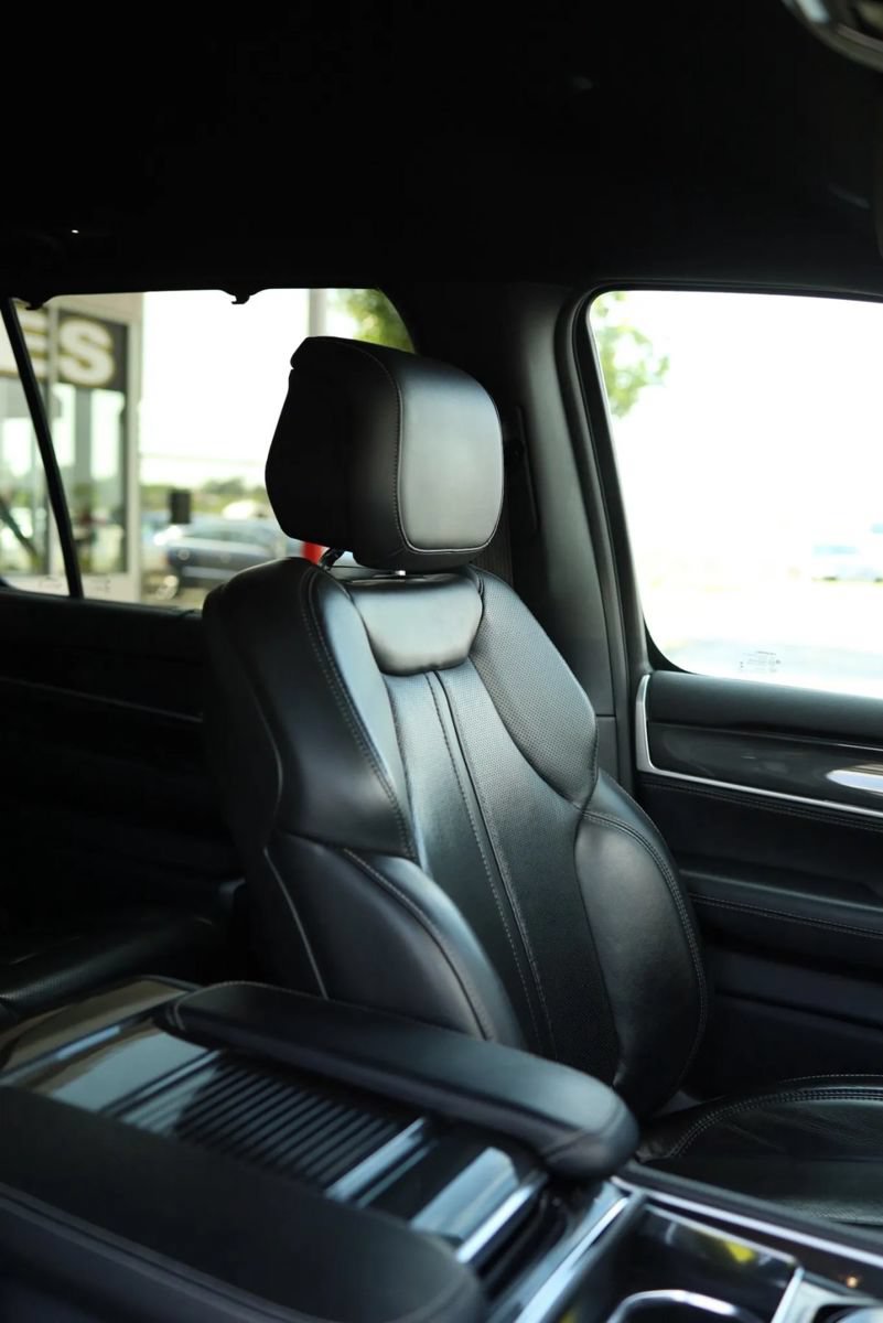 Used 2022 Jeep Wagoneer Series I w/ Convenience Group I AWD/4WD image 59