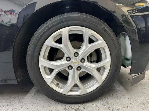 Used 2018 Chevrolet Volt Premier w/ Driver Confidence Package image 31