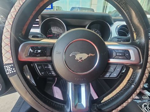 Used 2016 Ford Mustang Premium RWD image 6