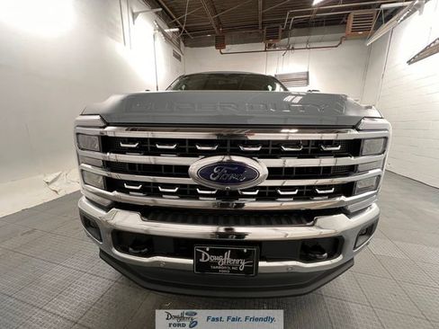 New 2026 Ford F250 4x4 Crew Cab Super Duty image 2