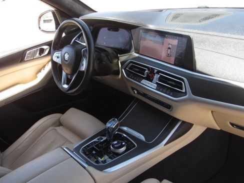 Used 2021 BMW X7 xDrive40i w/ Executive Package AWD/4WD image 10
