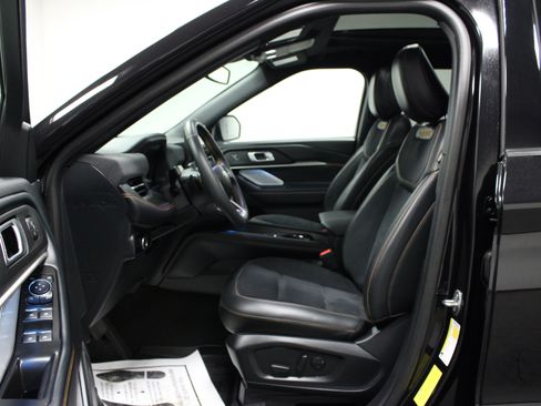 Used 2026 Ford Explorer Tremor w/ Tremor Ultimate Package AWD/4WD image 12