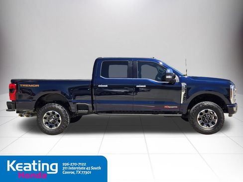 Used 2024 Ford F350 Platinum w/ Tremor Off-Road Package AWD/4WD image 9