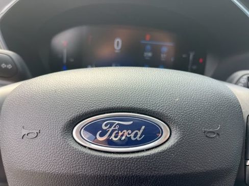 Used 2025 Ford Escape Active AWD/4WD image 28