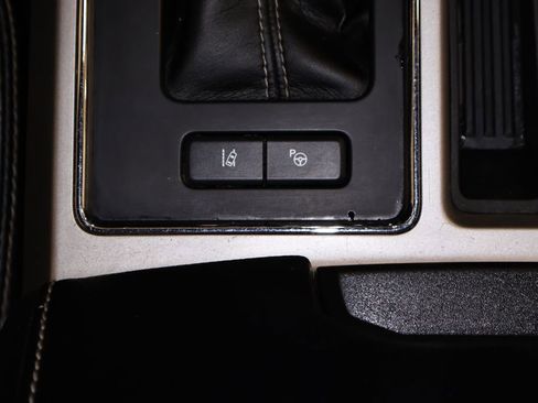 Certified 2020 Ford F150 Lariat w/ Equipment Group 502A Luxury image 37