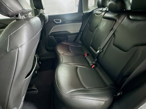 Used 2022 Jeep Compass Latitude w/ Sun and Sound Group image 26