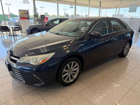Used 2015 Toyota Camry XLE FWD image 6