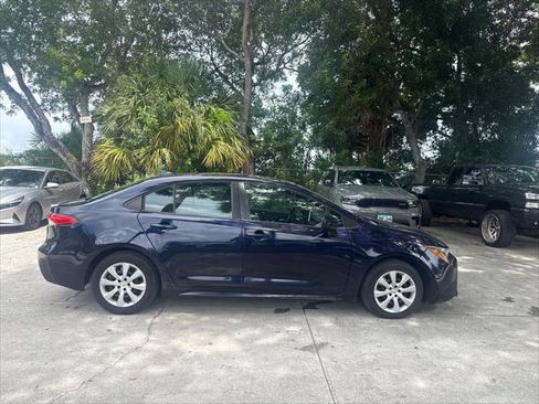 Used 2021 Toyota Corolla LE FWD image 6