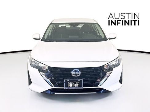 Used 2025 Nissan Sentra SV image 2