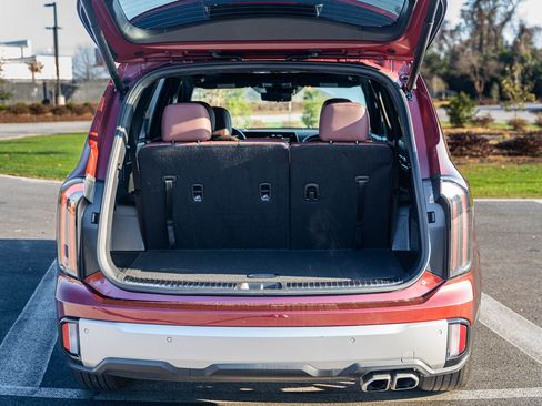 Used 2023 Kia Telluride SX Prestige image 16