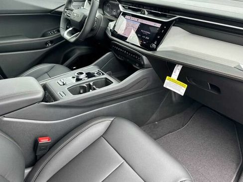 New 2026 Jeep Cherokee Limited AWD/4WD image 13