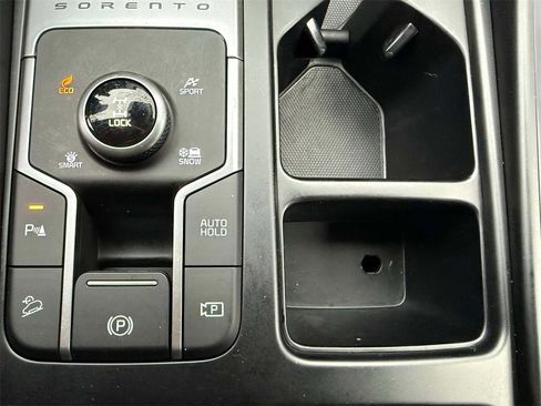 Used 2023 Kia Sorento EX image 23