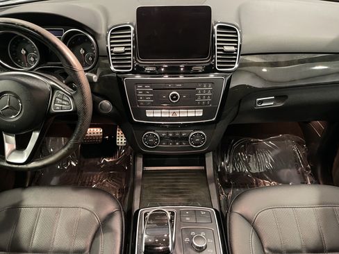 Used 2019 Mercedes-Benz GLE 400 4MATIC image 17