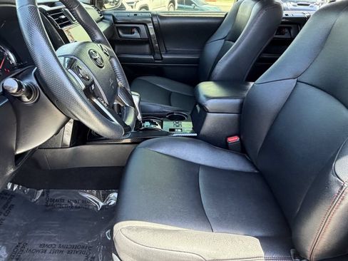 Used 2020 Toyota 4Runner TRD Off-Road Premium AWD/4WD image 26