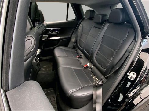 Used 2023 Mercedes-Benz GLC 300 4MATIC image 21