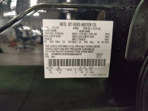 Used 2019 Ford Edge Titanium FWD image 33