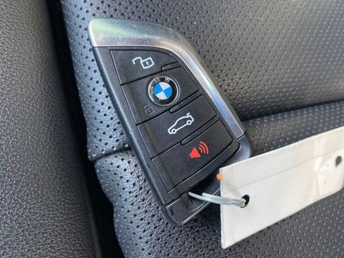 Used 2022 BMW X3 xDrive30i AWD/4WD image 25