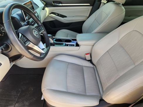 Used 2022 Nissan Altima 2.5 SL image 14