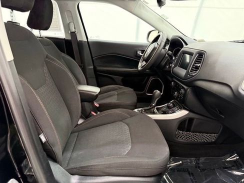 Used 2021 Jeep Compass Sport image 17