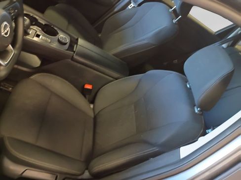 Used 2024 Nissan Rogue S AWD/4WD image 21