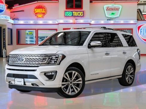 Used 2021 Ford Expedition Platinum image 2