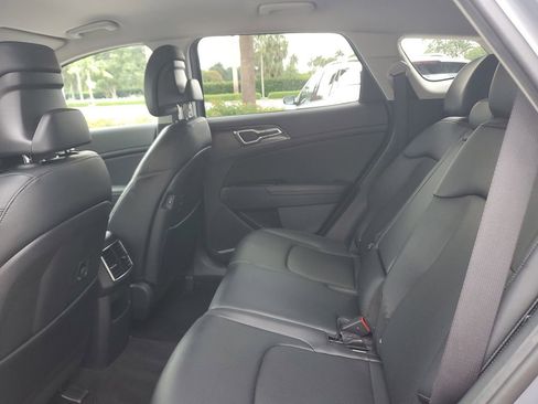 Used 2023 Kia Sportage EX FWD image 14