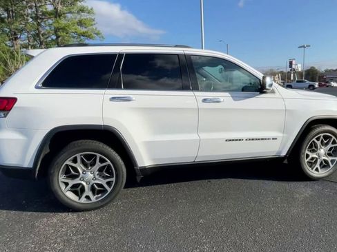 Used 2022 Jeep Grand Cherokee Limited w/ Trailer Tow Group IV image 9