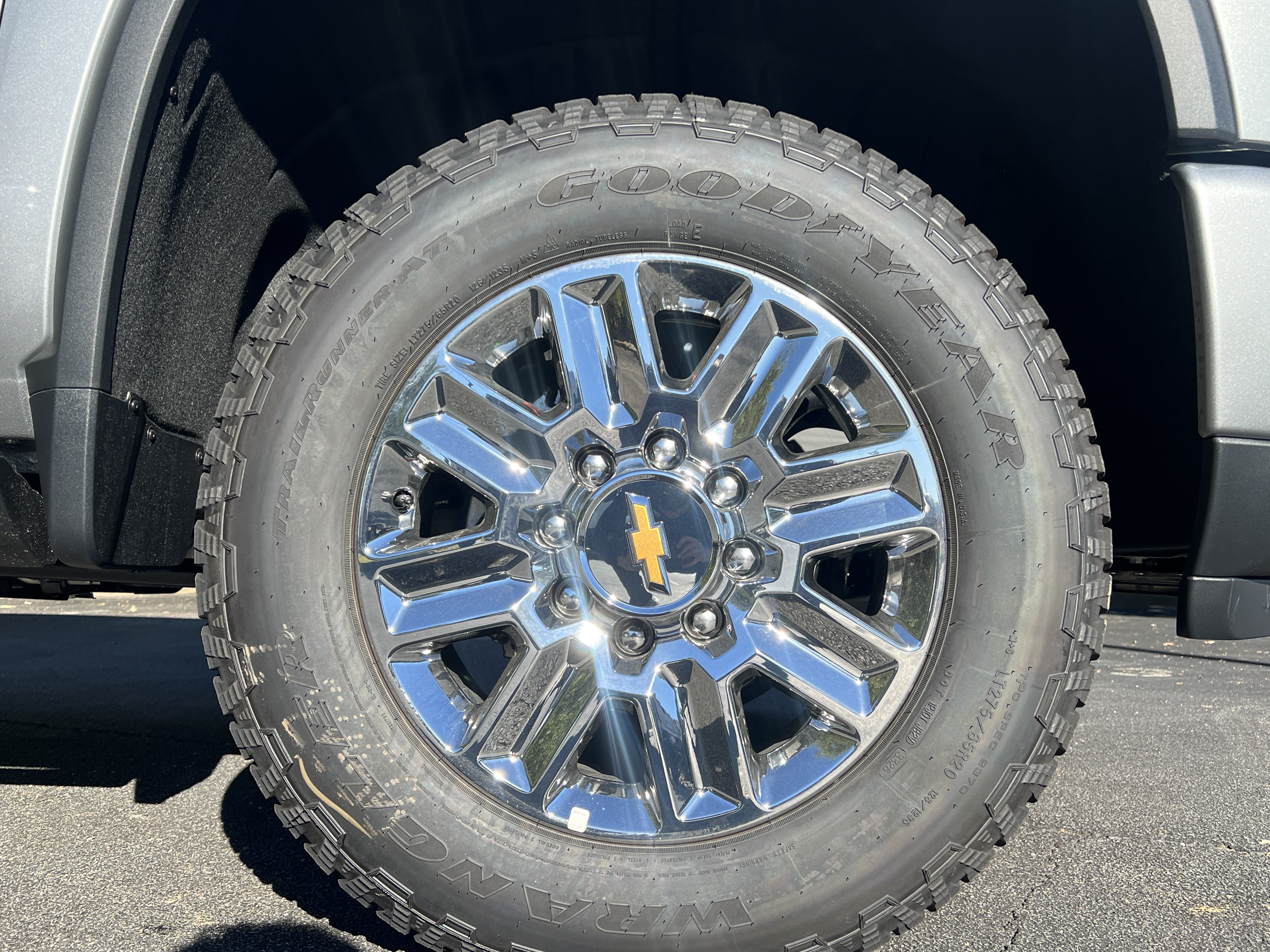 New 2026 Chevrolet Silverado 2500 High Country w/ High Country Premium Package AWD/4WD image 12