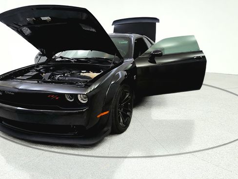 Used 2022 Dodge Challenger R/T Scat Pack RWD image 10