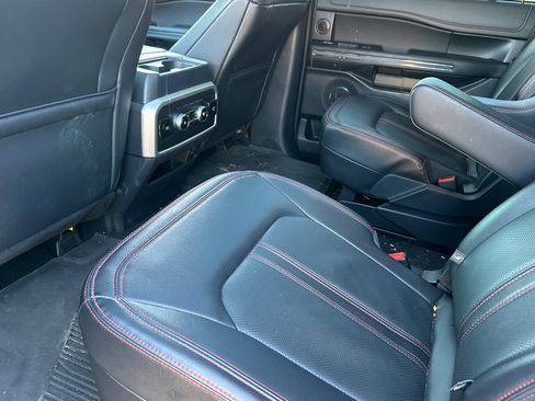 Used 2024 Ford Expedition Limited image 14