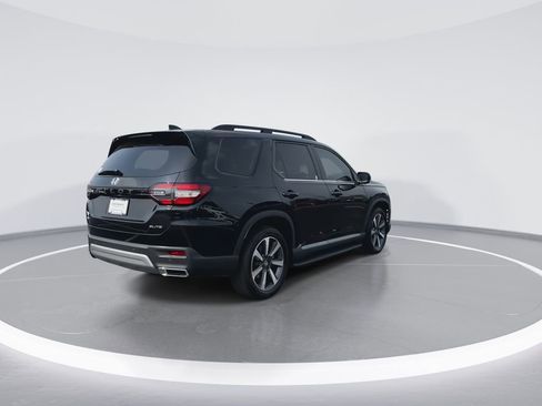 Used 2023 Honda Pilot Elite image 8