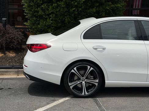 Used 2022 Mercedes-Benz C 300 Sedan w/ Exclusive Trim Package image 22