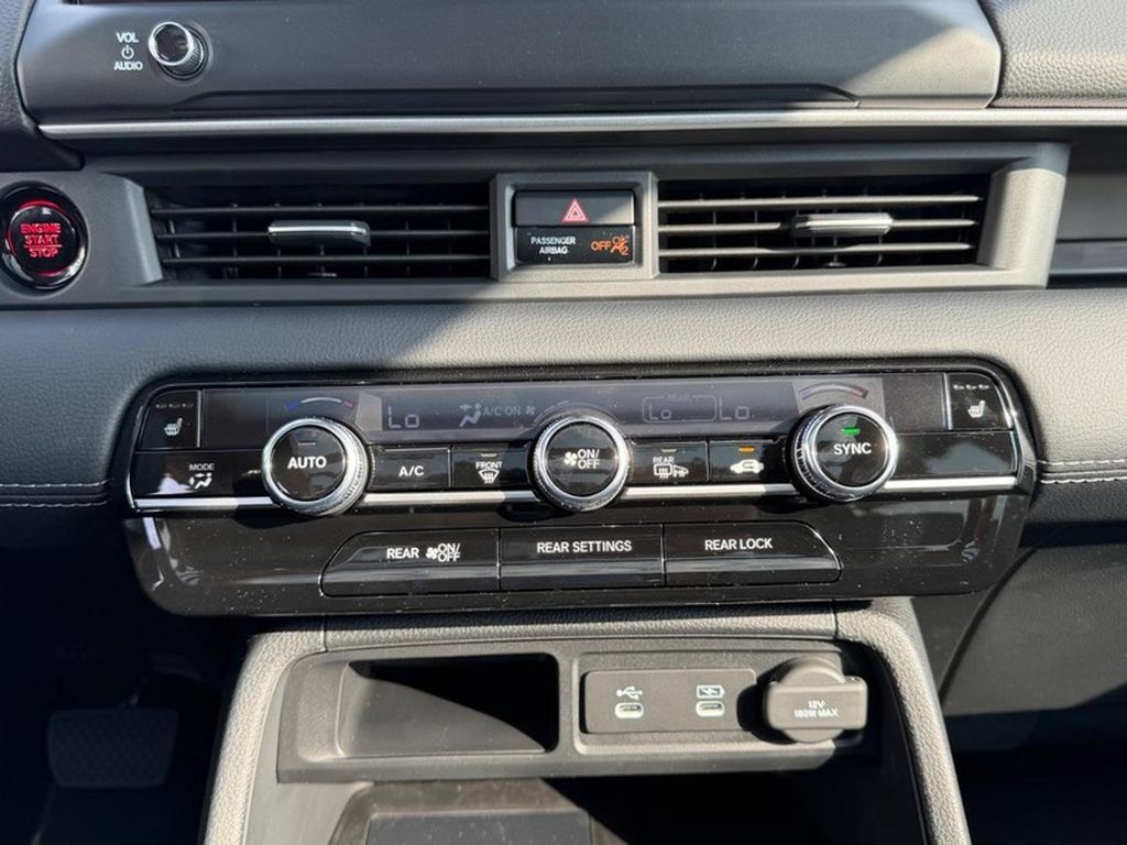 New 2026 Honda Pilot Touring image 18