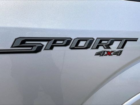 Used 2016 Ford F150 XLT w/ Equipment Group 302A Luxury AWD/4WD image 10