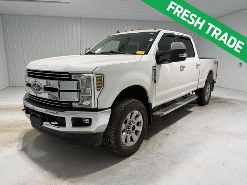 Used 2019 Ford F250 Lariat w/ Chrome Package image 1