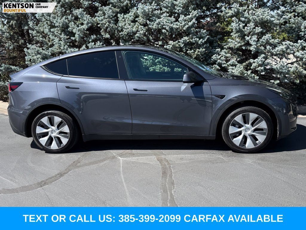 Used 2023 Tesla Model Y Long Range AWD/4WD image 10