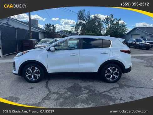 Used 2021 Kia Sportage LX image 2