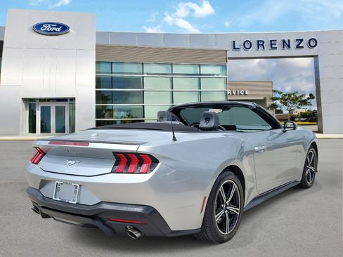 Used 2025 Ford Mustang Premium RWD image 5