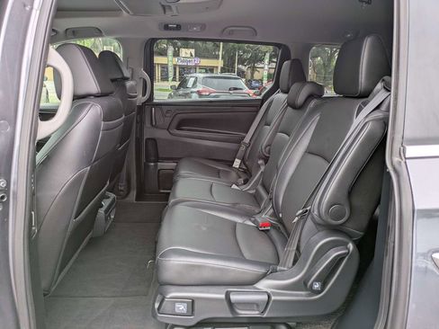 Used 2023 Honda Odyssey Touring image 16