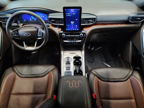 Used 2023 Ford Explorer King Ranch w/ Technology Package RWD image 3