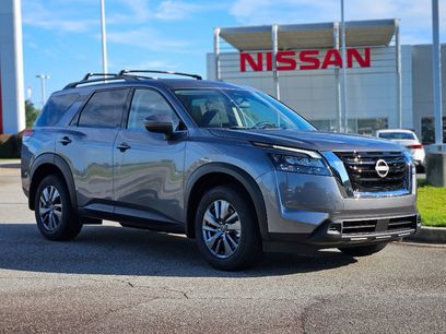 New 2025 Nissan Pathfinder SV
